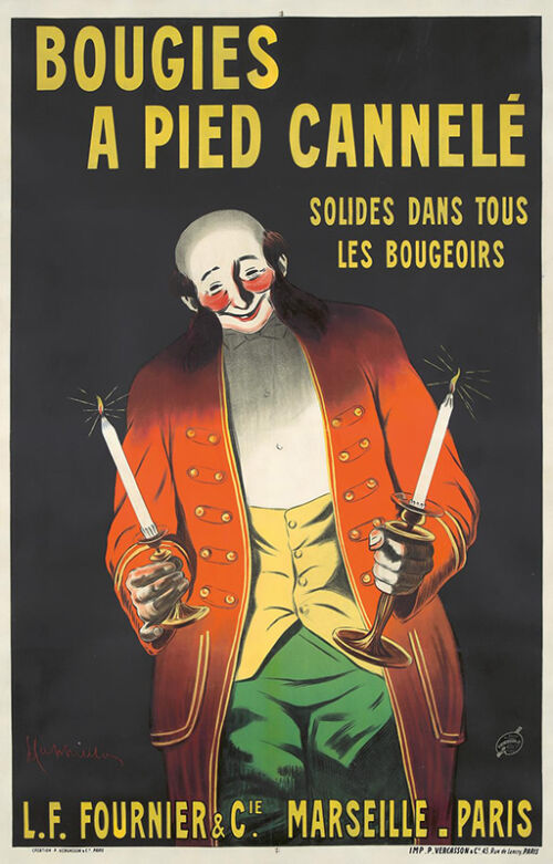 1912 - Un maître d'hôtel apporte sans crainte des chandeliers dont les bougies